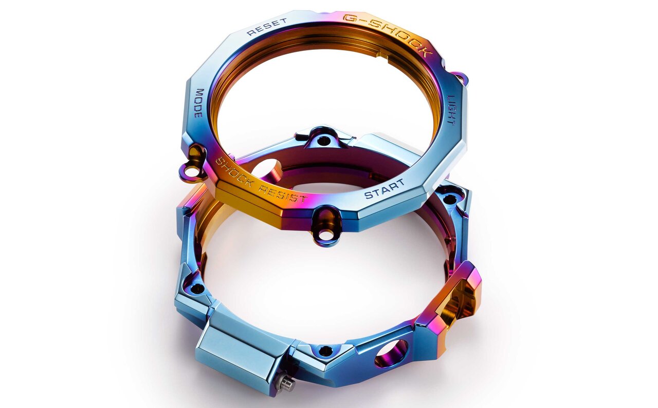 ブルーフェニックスをモチーフに、神秘的に輝くレインボーIP加工を施した“MT-G”|G-SHOCK