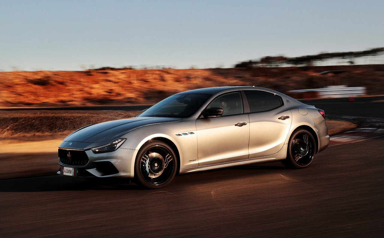 日本初上陸するギブリ ハイブリッドなどマセラティ2021年モデルの価格を発表｜Maserati