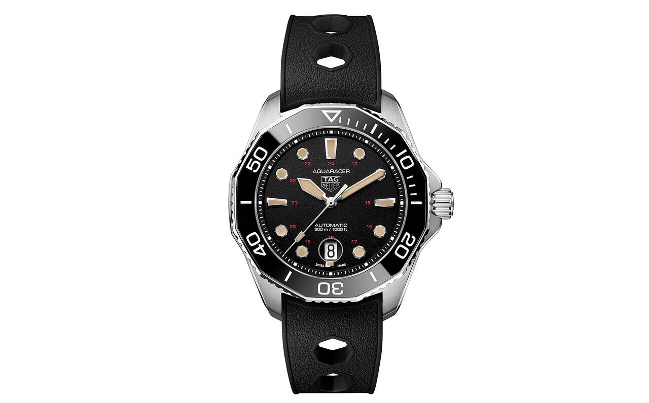 伝統を継承しながら、ジオメトリックなデザインにアップデート。「アクアレーサー プロフェッショナル300」｜TAG HEUER