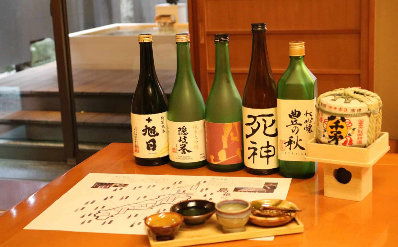 出雲の蔵元直伝の美味しい飲み方を知る「手業のひととき」|TRAVEL