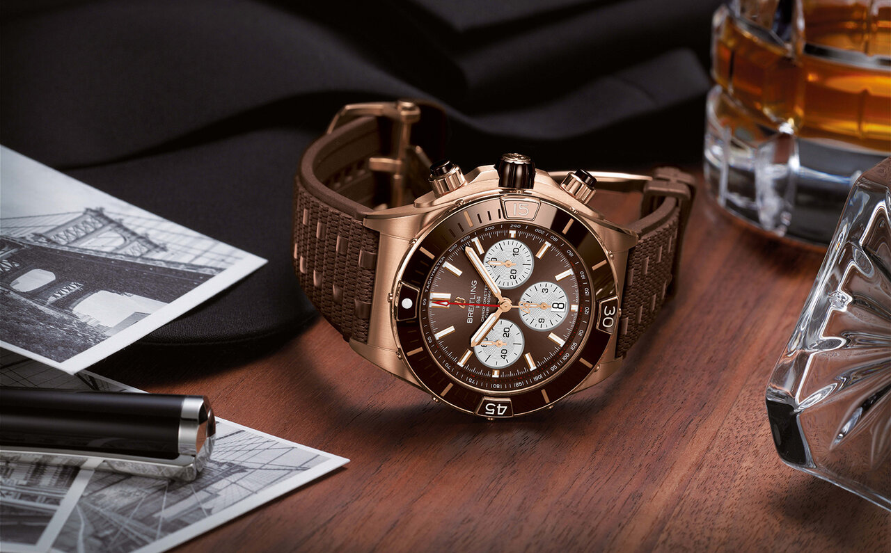 力強いデザインとスタイリッシュな要素が融合。スポーティーシックな新作「スーパー クロノマット」｜BREITLING