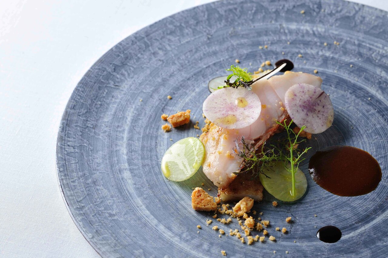 ぜひ来冬の計画に！　白銀の奥入瀬で、とびきりの津軽フレンチを、たっぷり3時間30分かけて堪能する｜TRAVEL