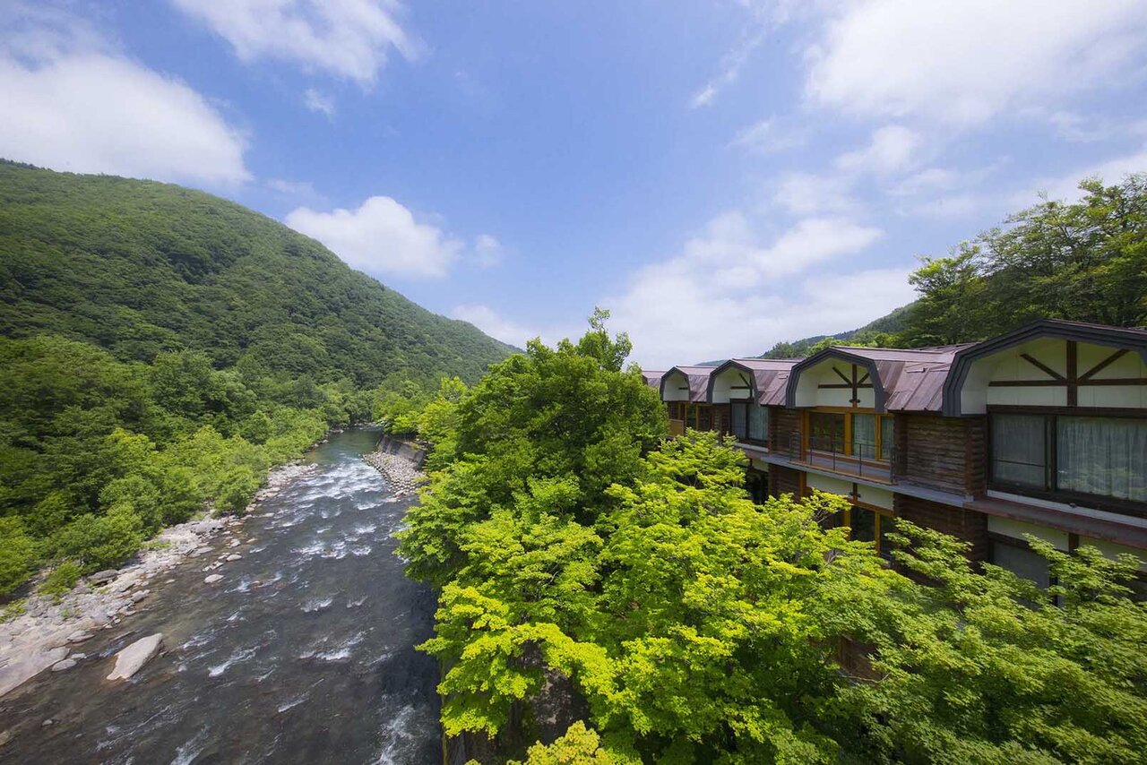 夏の奥入瀬渓流を堪能する「夏の深緑おいらせ旅」プラン登場｜TRAVEL