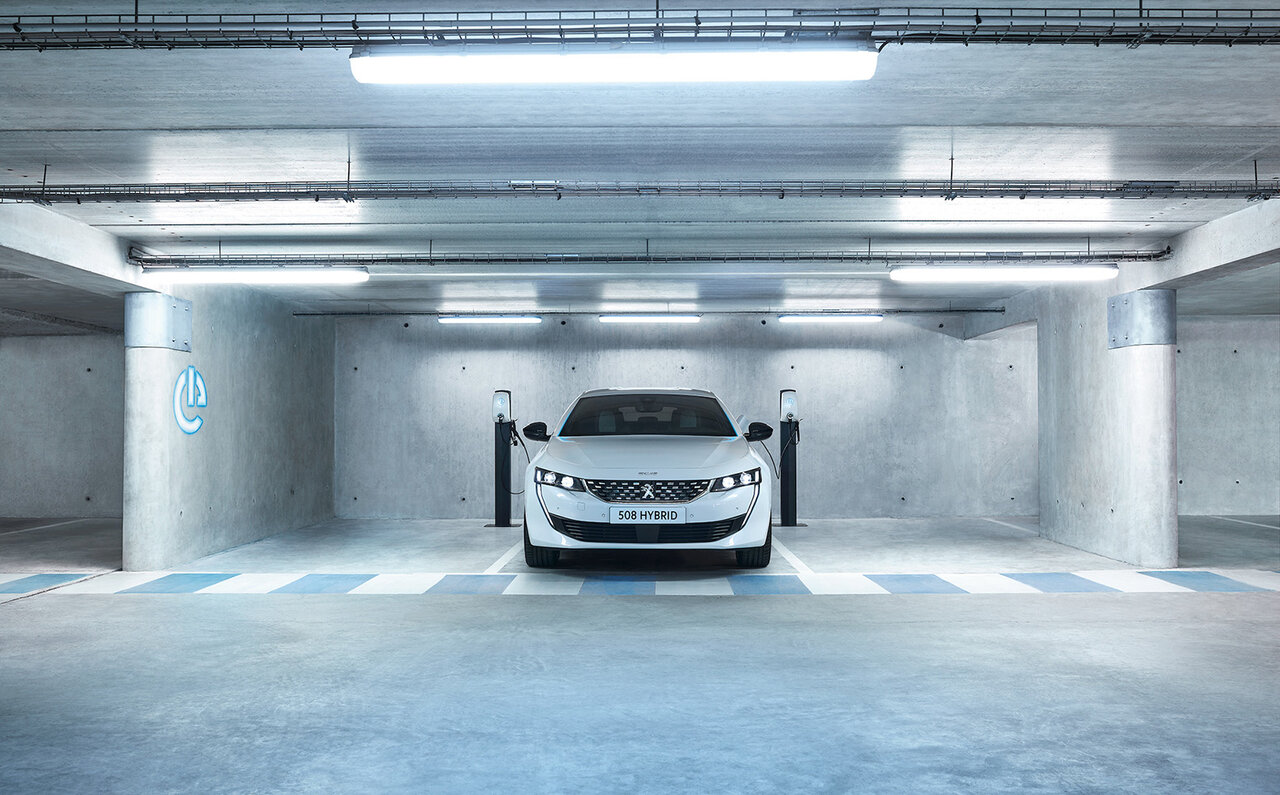 プジョー、フラッグシップモデル508にPHEVモデルを投入|Peugeot