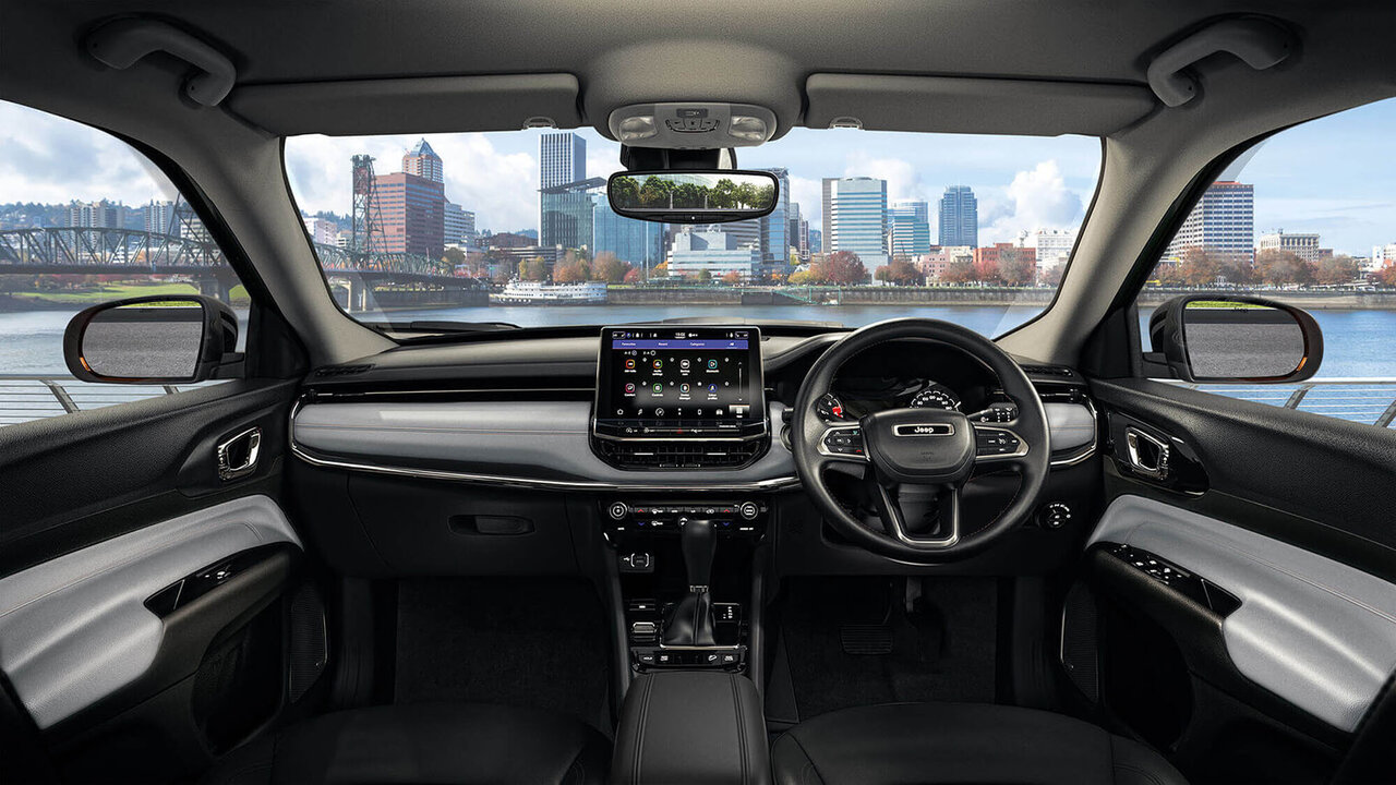 ジープ コンパスが内外装デザインのアップデートや安全装備を充実するマイナーチェンジ｜Jeep®