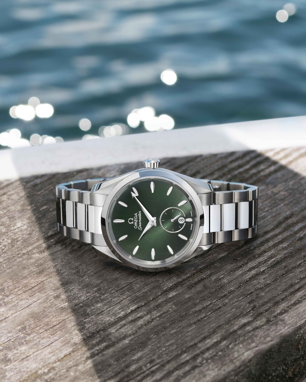 オメガの人気シリーズにニュールック登場「シーマスター アクアテラ スモールセコンド」|OMEGA