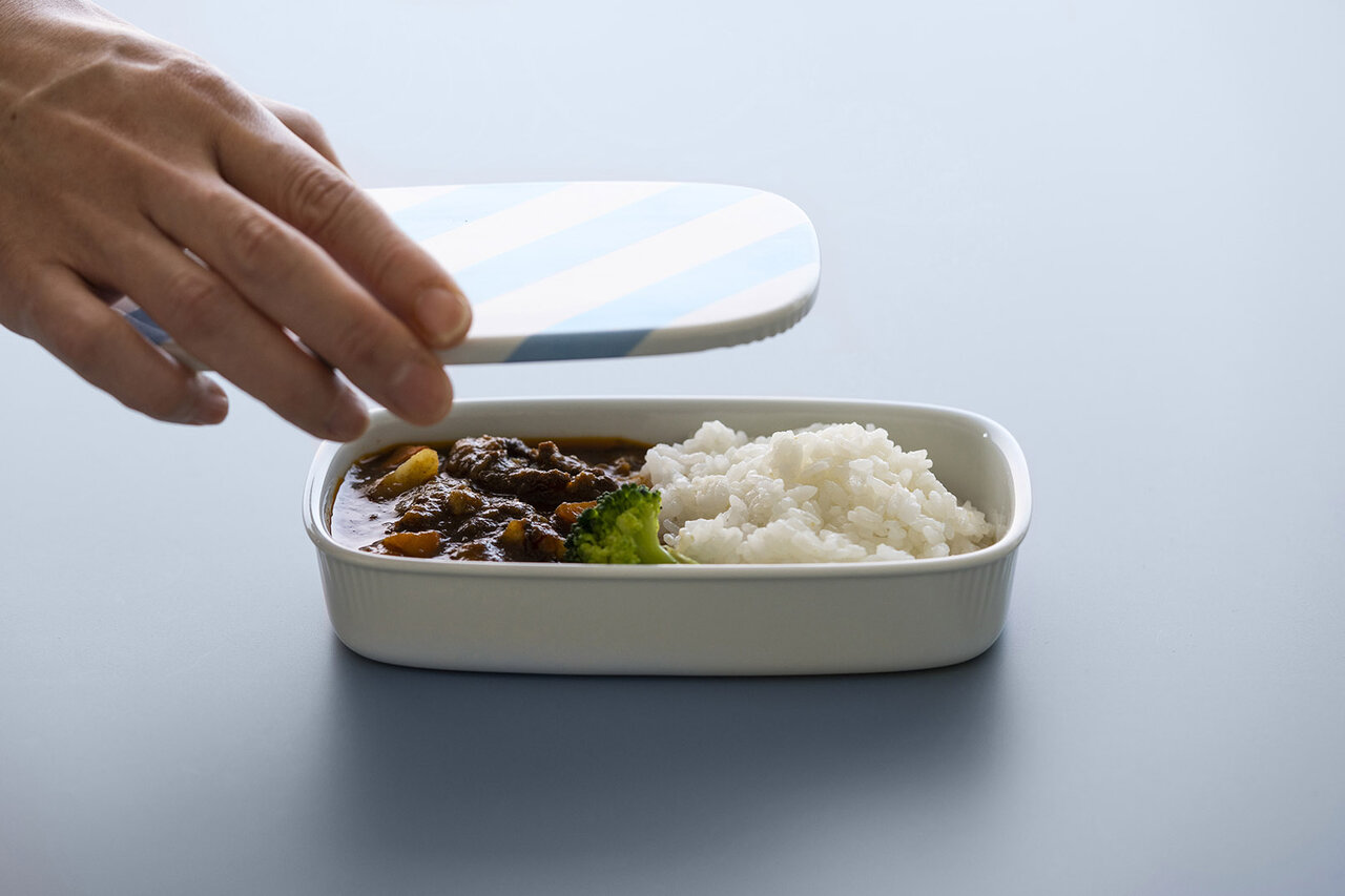 8名のプロダクトデザイナーを起用した波佐見焼のカレー皿をリリース|zen to