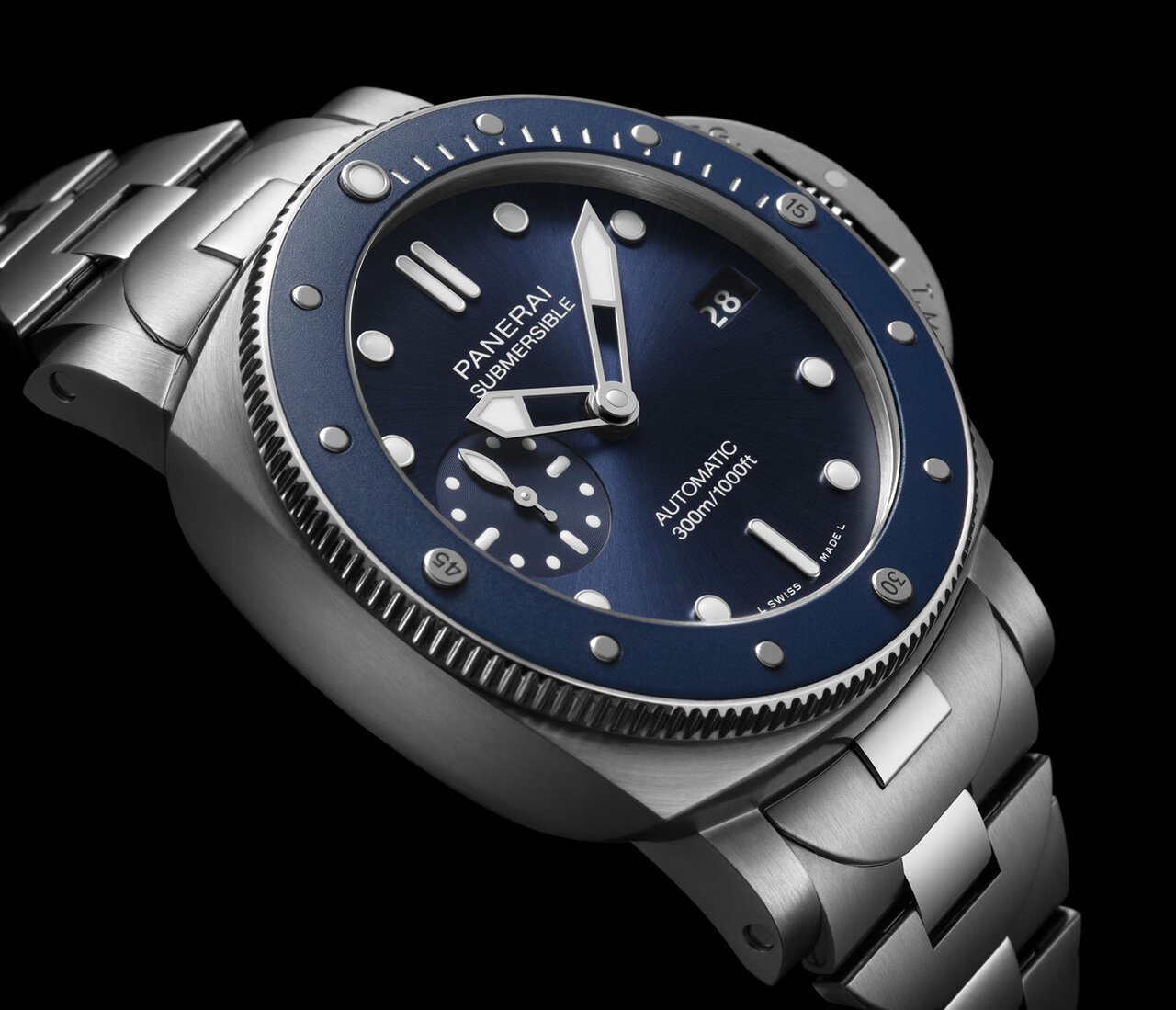 コレクション初のSS製ブレスレットを搭載した「サブマーシブル ブルーノッテ」｜PANERAI