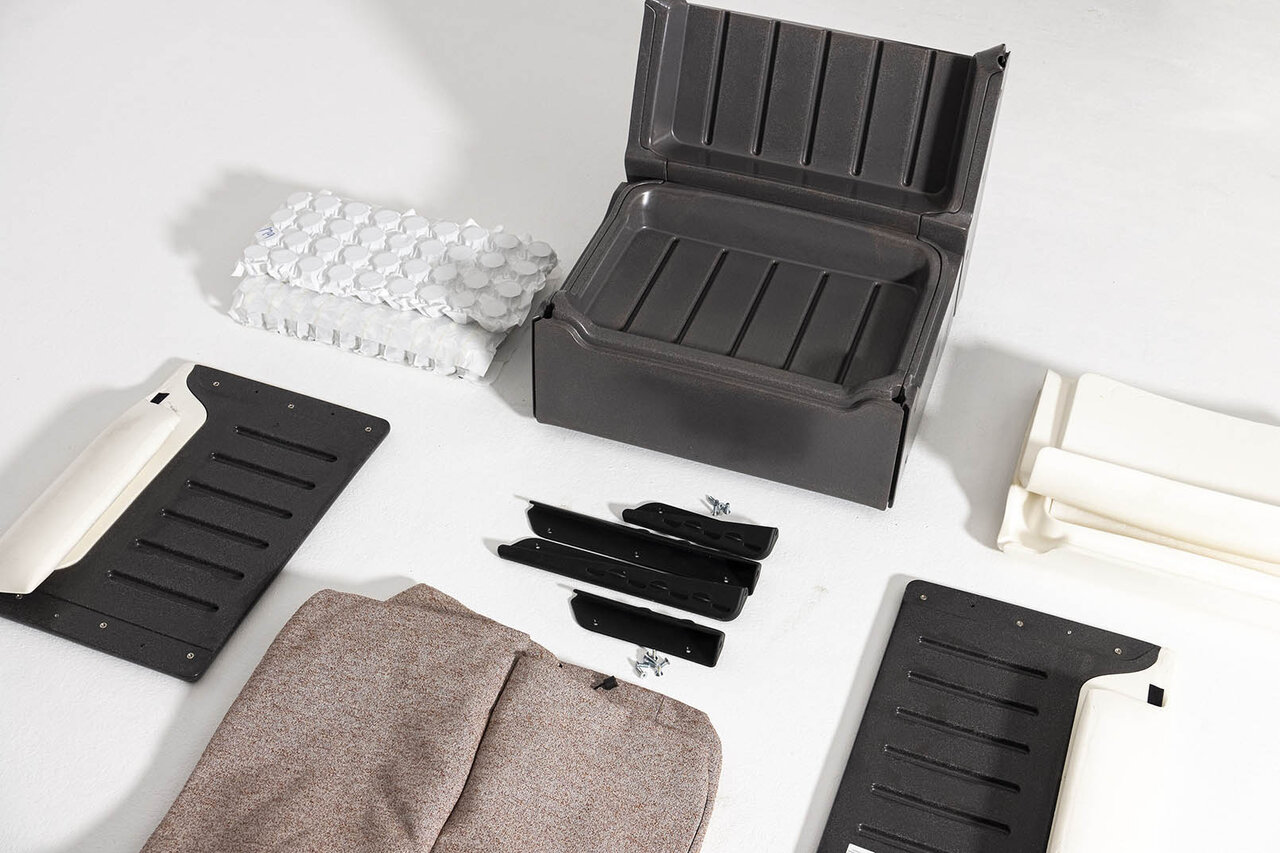 住環境の変化にも順応。モジュール式のソファシステムが国内発売|Magis