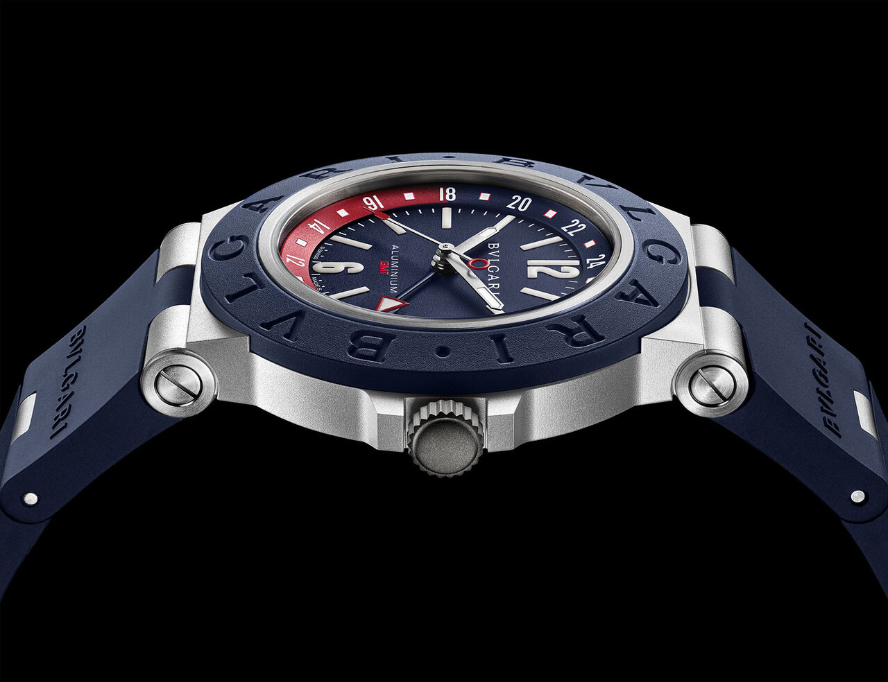 24のタイムゾーン表示を備えた新作「ブルガリ アルミニウム GMT」|BVLGARI
