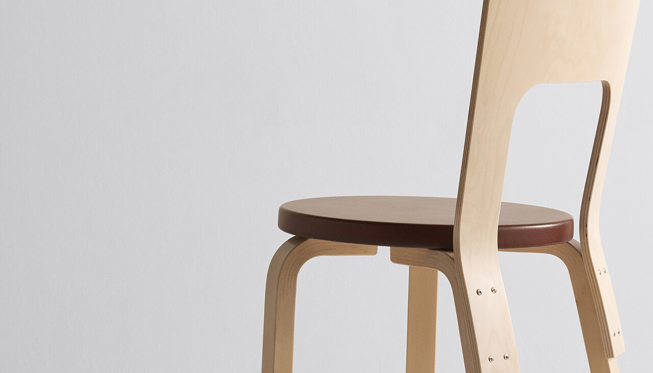 座面にレザーを張ったアアルトの「66 チェア」と「69 チェア」が新登場｜Artek 
