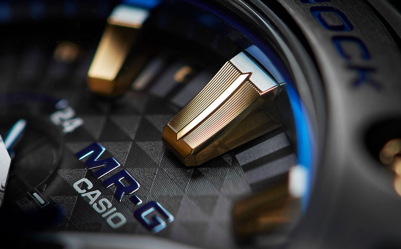 G-SHOCKの最上級ライン「MR-G」から“勝色(かちいろ)”を採用した新作誕生|G-SHOCK