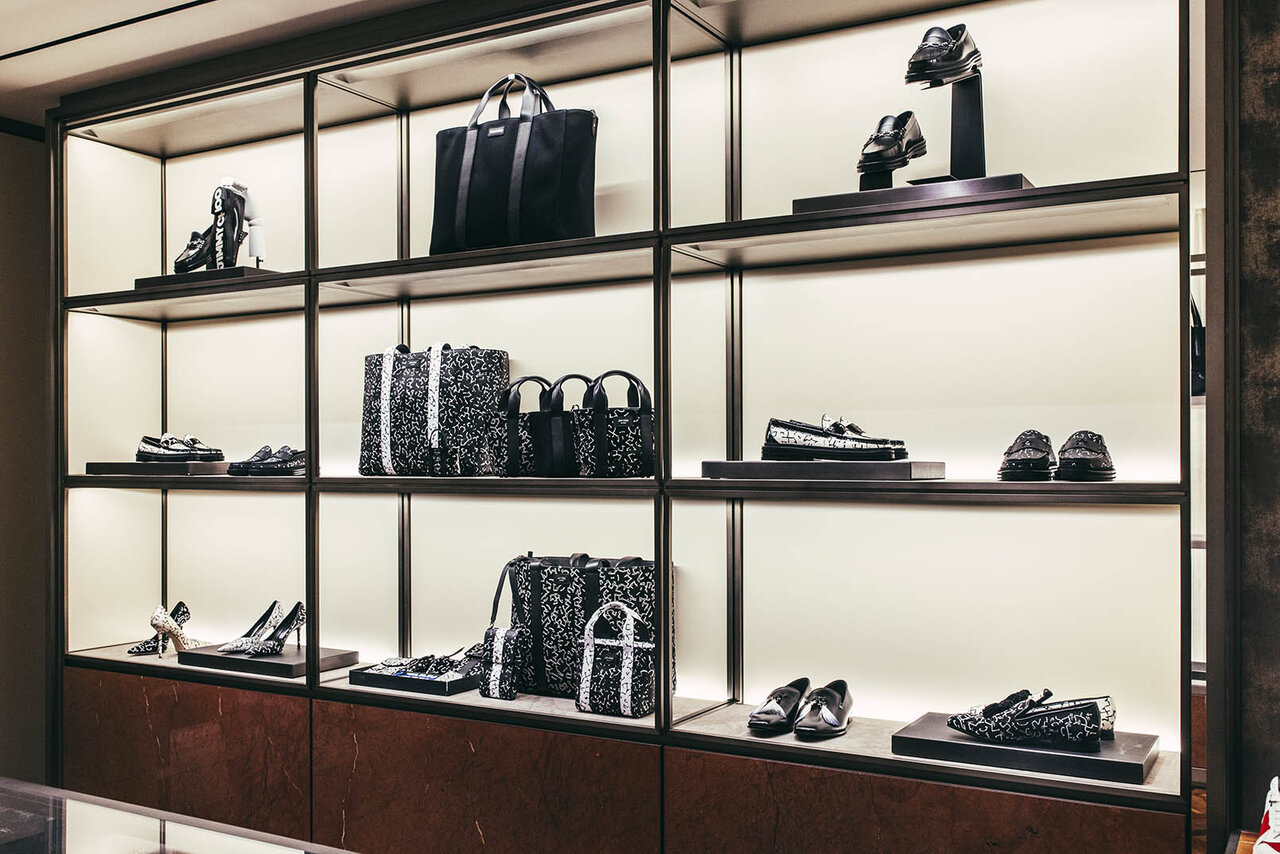 JIMMY CHOO × ERIC HAZEのコラボ実現させた小木“Poggy”基史インタビュー | MEDICOM TOY