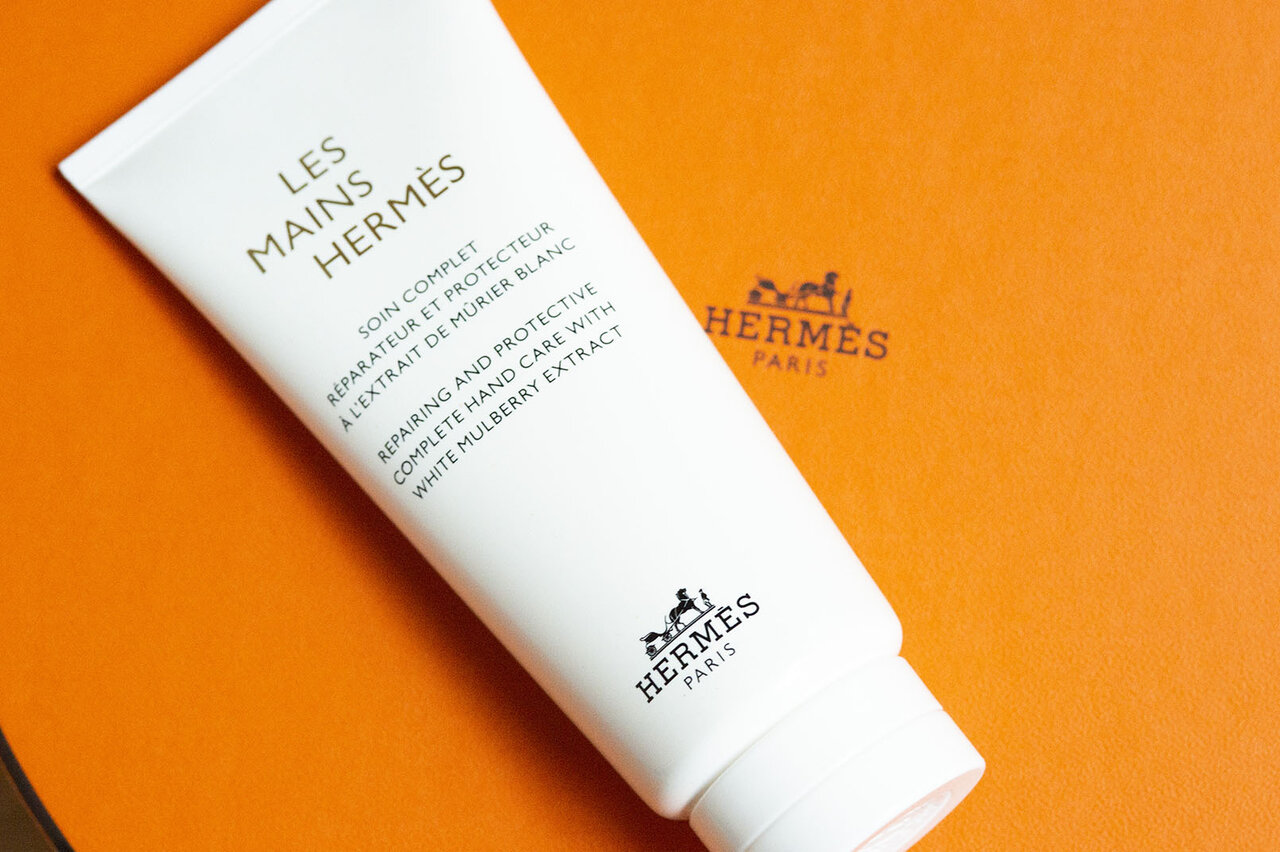 手を愛しむ、手を楽しむ、手を育む。 Hermèsの馬具職人へのリスペクトが感じられる、 新ビューティ〈レ・マン・エルメス〉が発売！｜HERMÈS