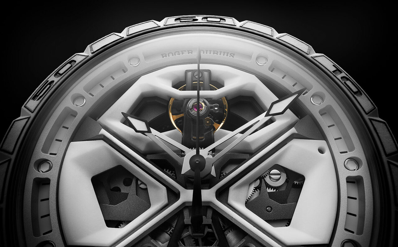 スーパーカーに匹敵する超先端技術で製造された、超絶すぎるプレミアムウオッチ｜ROGER DUBUIS
