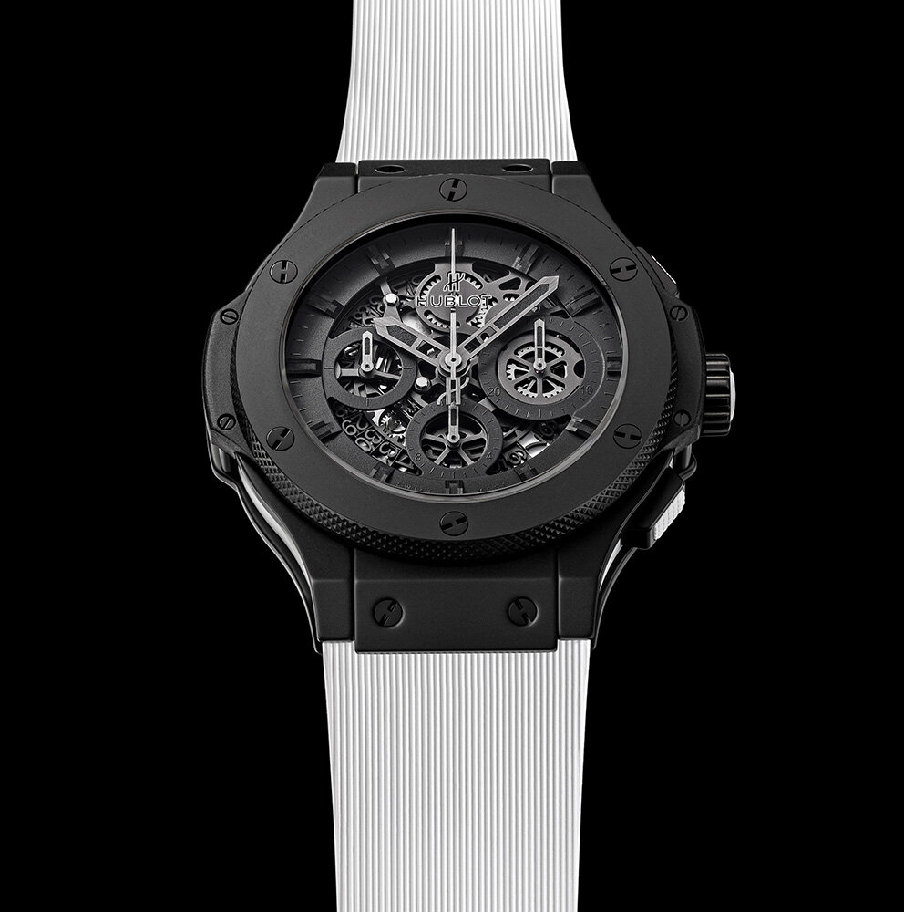 ウブロ得意のシックなモノトーン演出。77本のみという希少性も魅力！｜HUBLOT