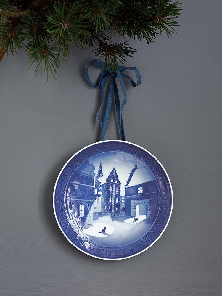 磁器が知らせてくれる冬の始まり。2022年のイヤープレートが発売開始 |Royal Copenhagen