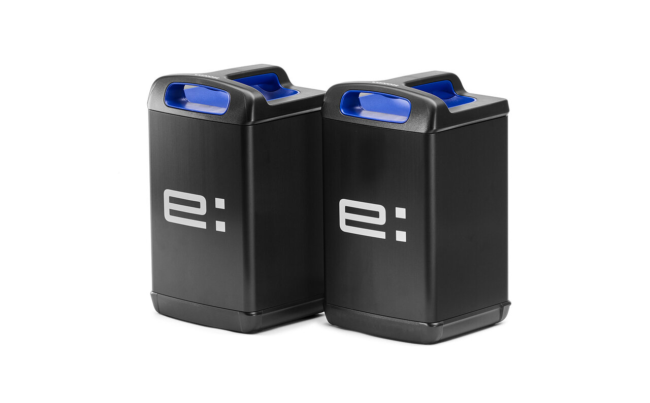 新型交換式バッテリーを搭載した法人向け電動三輪スクーター|HONDA