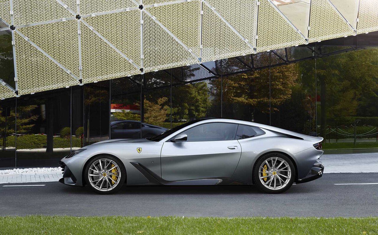 フェラーリ、ワンオフモデルの「BR20」を発表|Ferrari