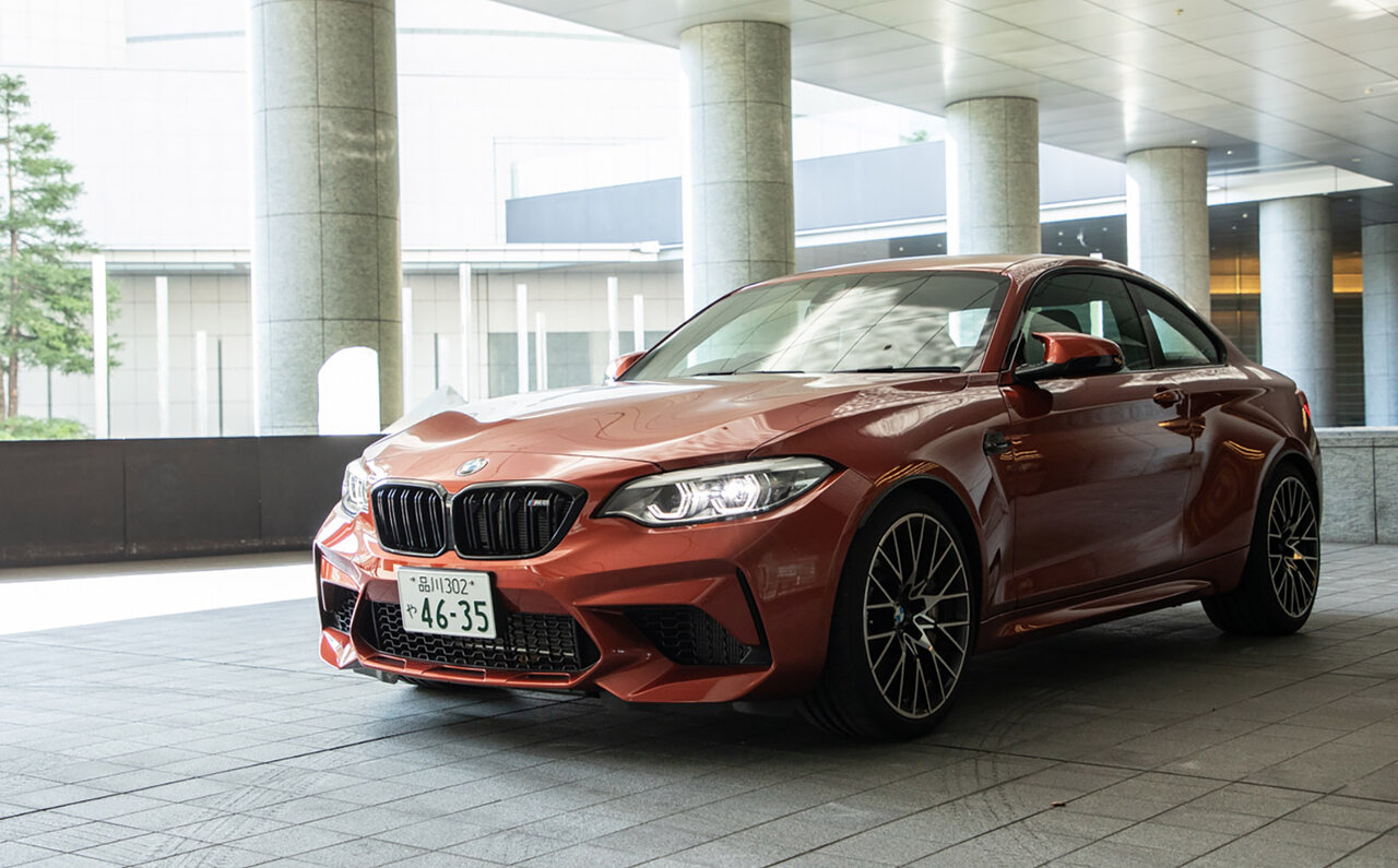 BMW M2に試乗──繊細にチューニングされたレースカーを思わせる走りが魅力｜BMW