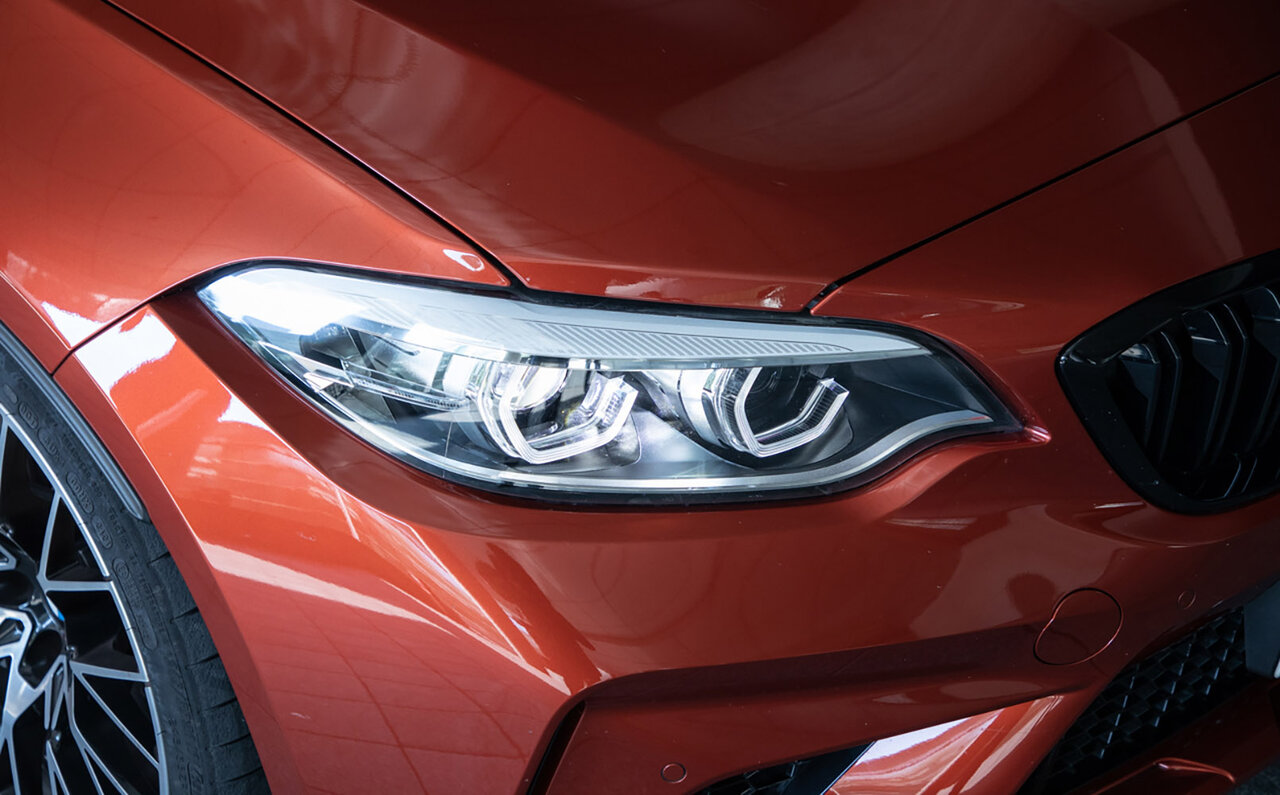 BMW M2に試乗──繊細にチューニングされたレースカーを思わせる走りが魅力｜BMW