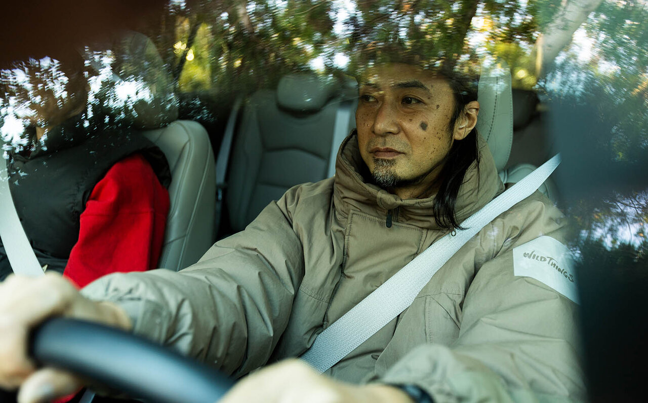 著名クリエーターがキャデラックとともに過ごす一日──XT4 × たき火マイスター猪野正哉 &ファッションディレクター田中行太編|Cadillac