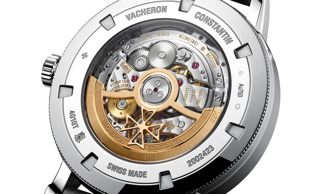 昔ながらのトリプルカレンダーが、モダンかつシャープな雰囲気のエッジモデルに生まれ変わりました|VACHERON CONSTANTIN