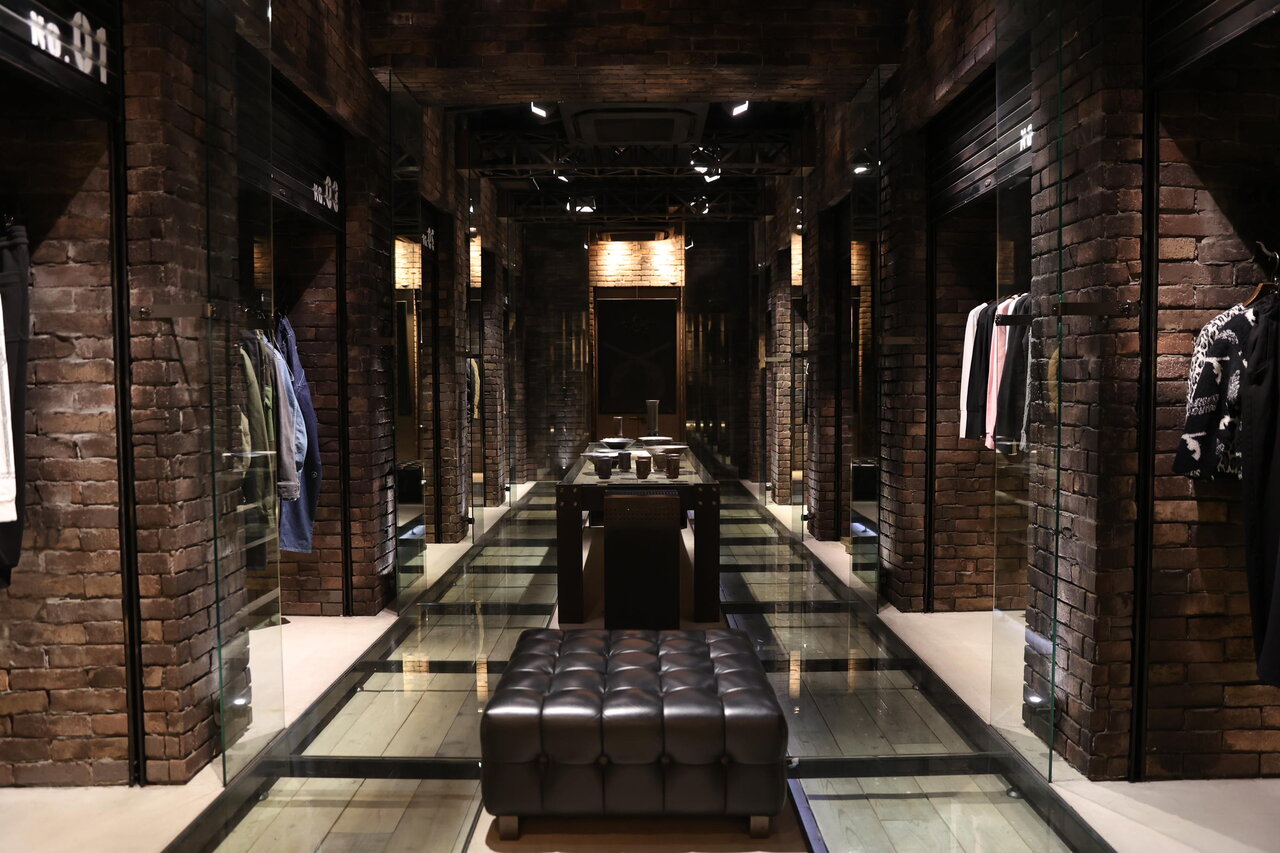 気鋭の若手デザイナーとの対談を通じ、ロアーガンズ濱中氏が振り返る20年とこれから｜roarguns