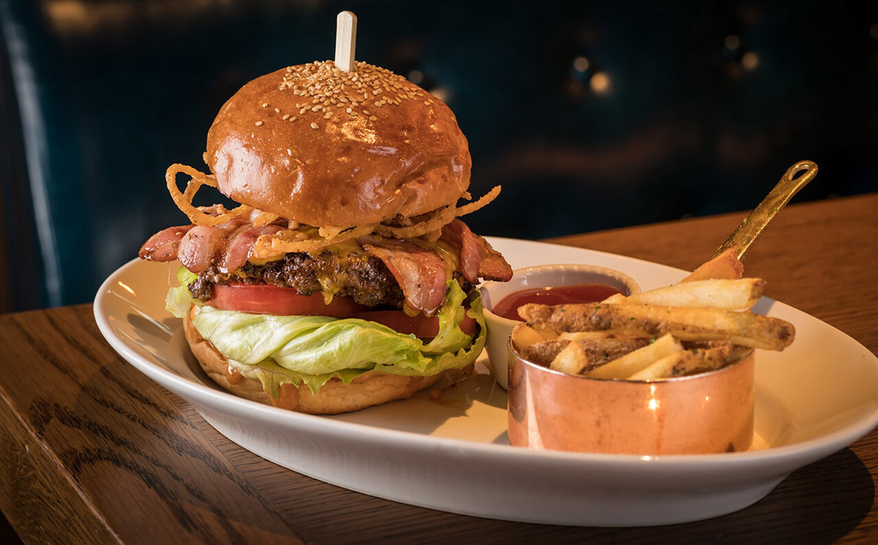 これが原点。ハンバーガー誕生初期の5種類を再現「テイスト オブ アメリカ」｜GRAND HYATT TOKYO