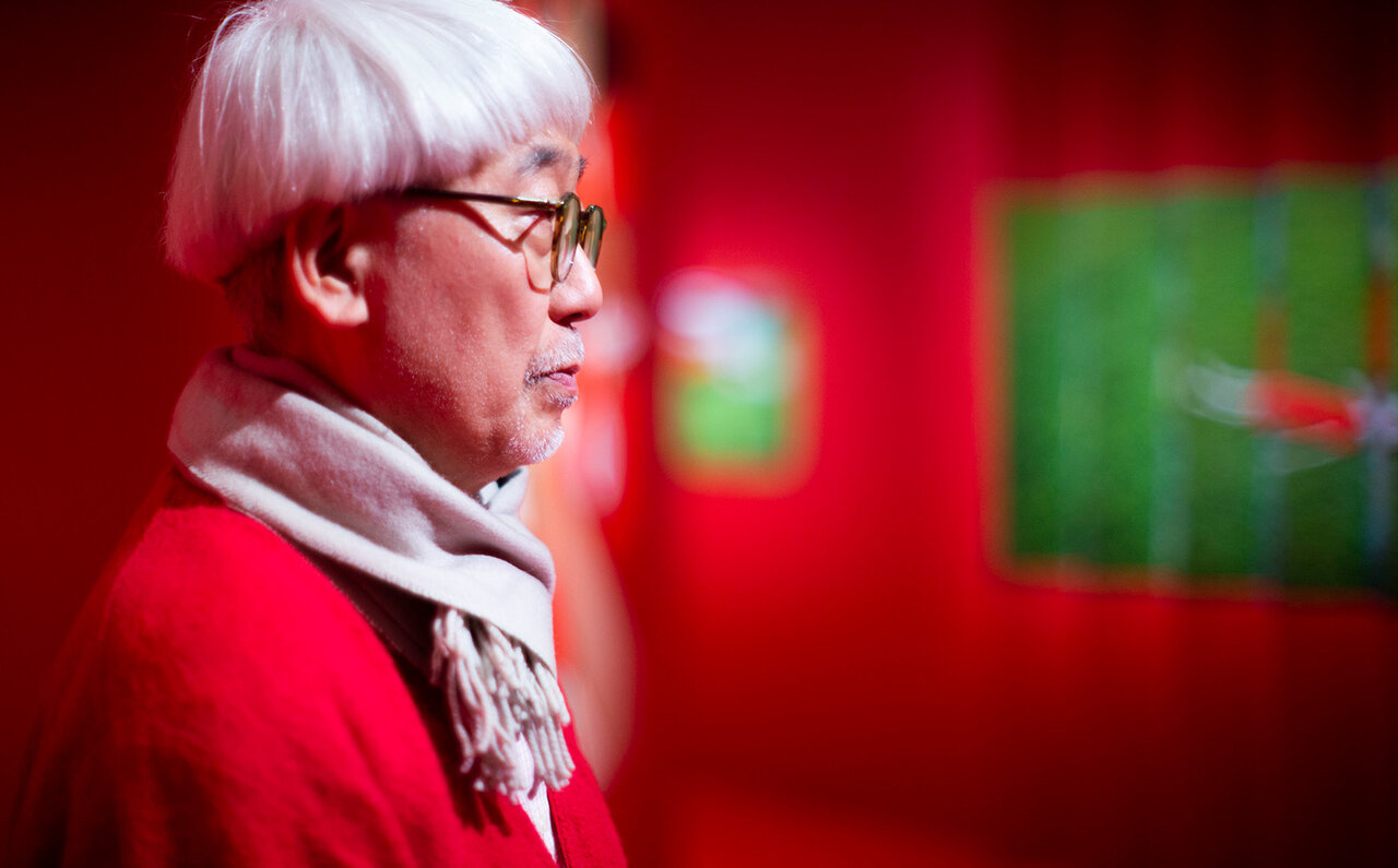 「RED」と銘打った写真家堀清英さんの思考の軌跡。 シャネル・ネクサス・ホールを真紅に染めた衝撃の写真展！