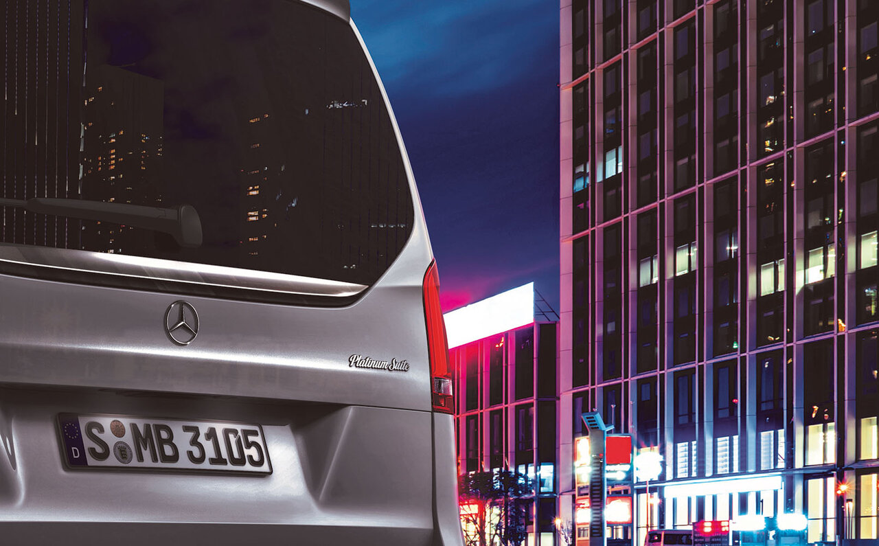 メルセデス・ベンツ、Vクラスを一部改良し、最上級グレードを導入|Mercedes Benz