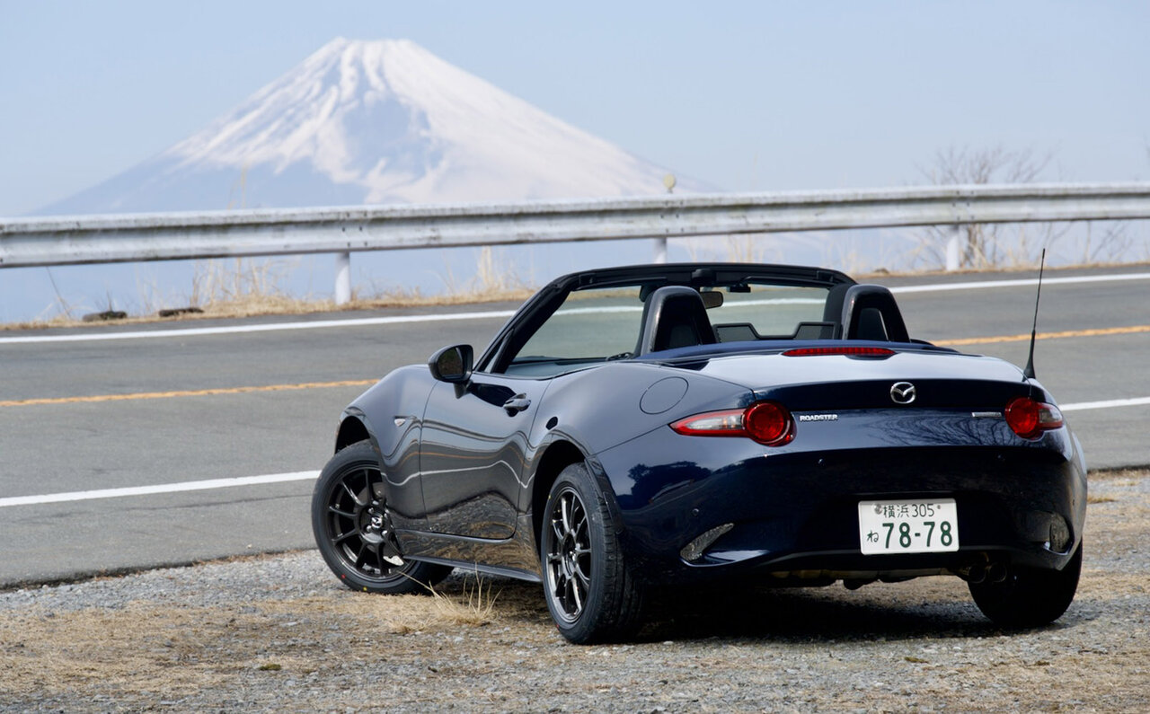改良型マツダ ロードスターに試乗──KPCによる最高の走りを体感|MAZDA