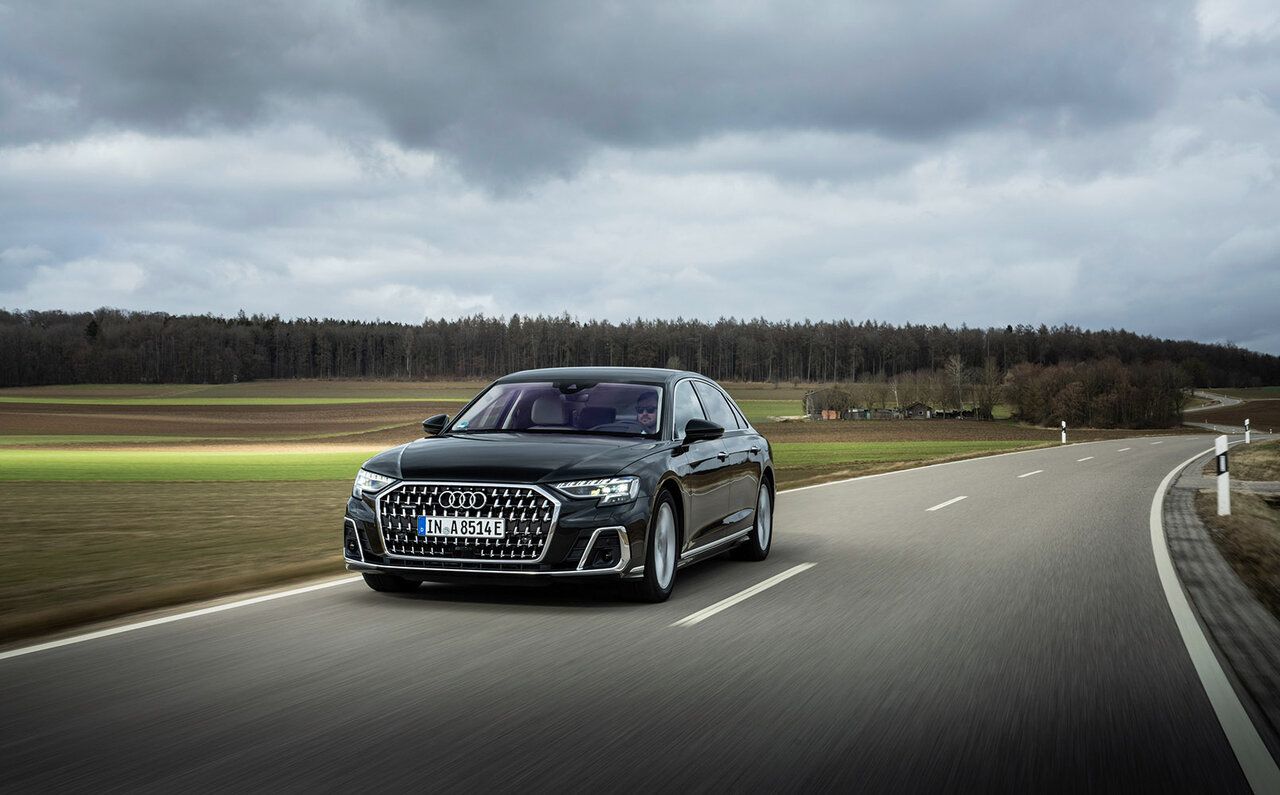 アウディのフラッグシップセダンA8が大幅にアップデート|Audi