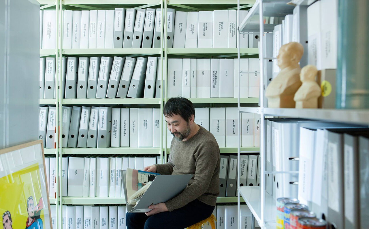 2017年に開催した展覧会をまとめた記録集『柳本浩市 ARCHIVIST』 が刊行｜柳本浩市