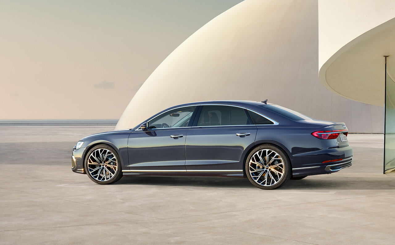大幅なアップデートを果たしたアウディA8が登場|Audi