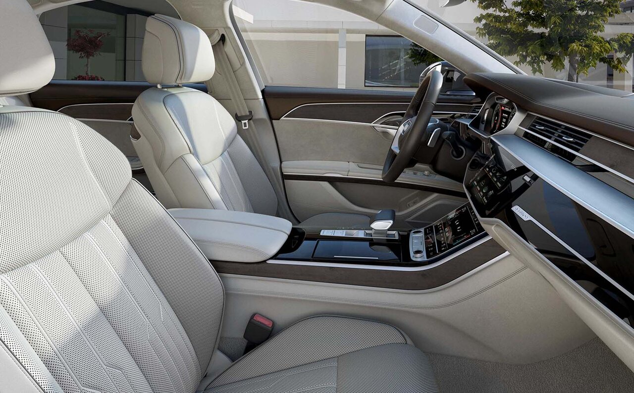 大幅なアップデートを果たしたアウディA8が登場|Audi