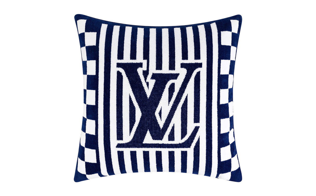 涼し気な配色で爽やかな印象のアイテムがラインアップ。初夏のアクティブな気分を先取りしたメンズの新作アクセサリーが登場｜LOUIS VUITTON