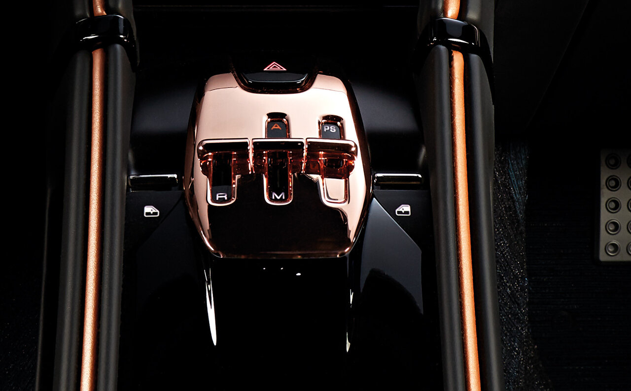 日本の伝統の技からインスピレーションを得た世界で1台だけのローマ誕生｜Ferrari