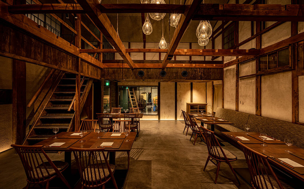 日本酒LOVER必見! 復活酒蔵併設の個性派宿で一夜を過ごす、唯一無二の体験「BYAKU Narai」|TRAVEL