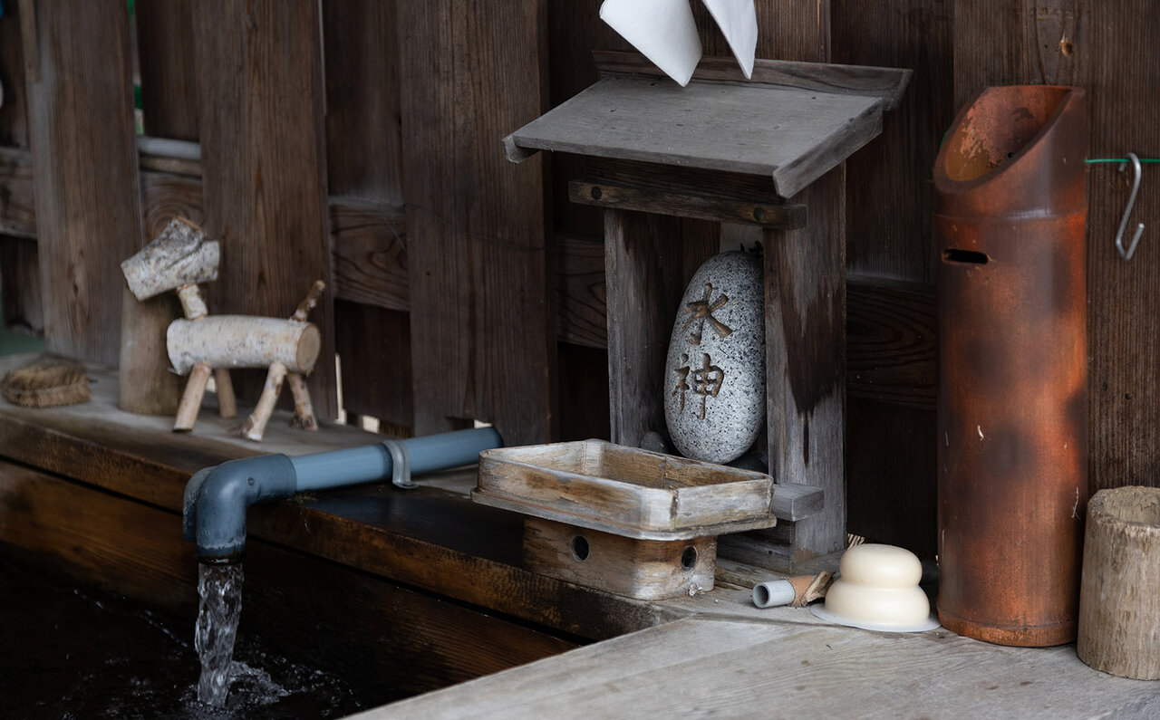 1人の杜氏が手作業で造ってます! 日本酒を新定義する令和生まれの酒蔵の哲学を味わう|suginomori brewery