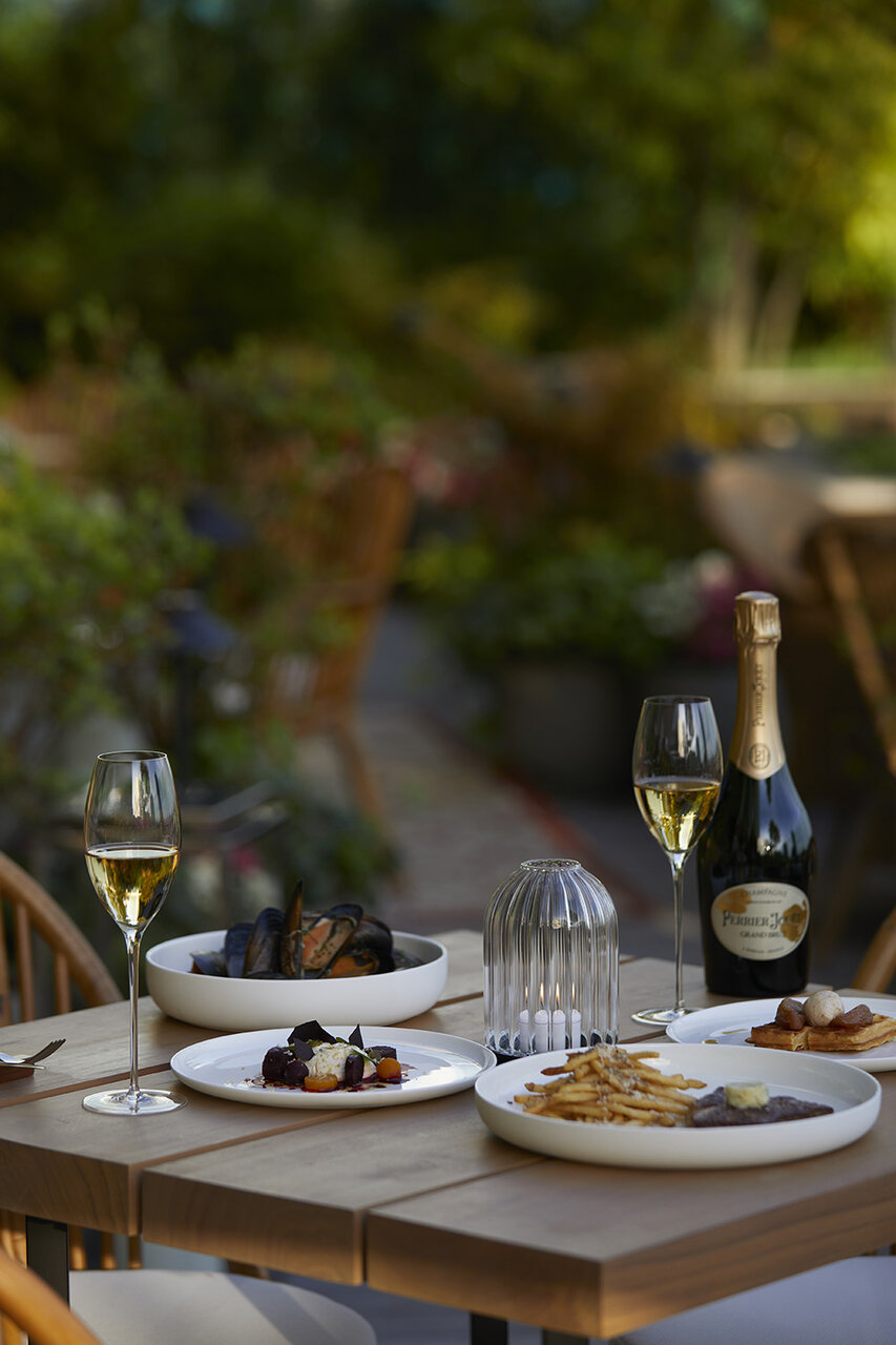 予測不可能な新しい旅への招待 デルヴォーがポップアップストアを表参道ヒルズにオープン❘DELVAUX