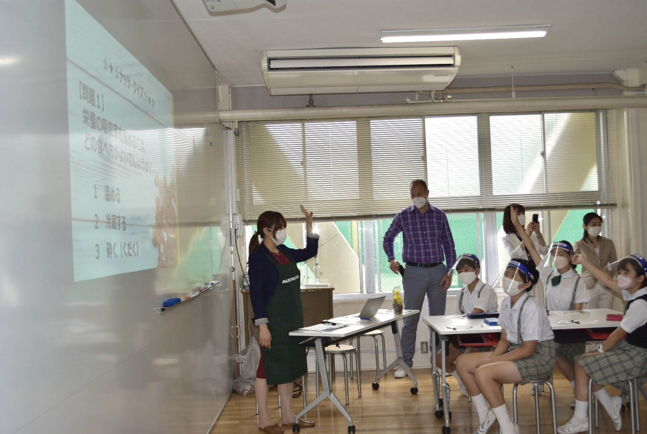 触れて食して、理解を深める。オースラリアのナッツ産業を身近に感じる食育授業｜EAT