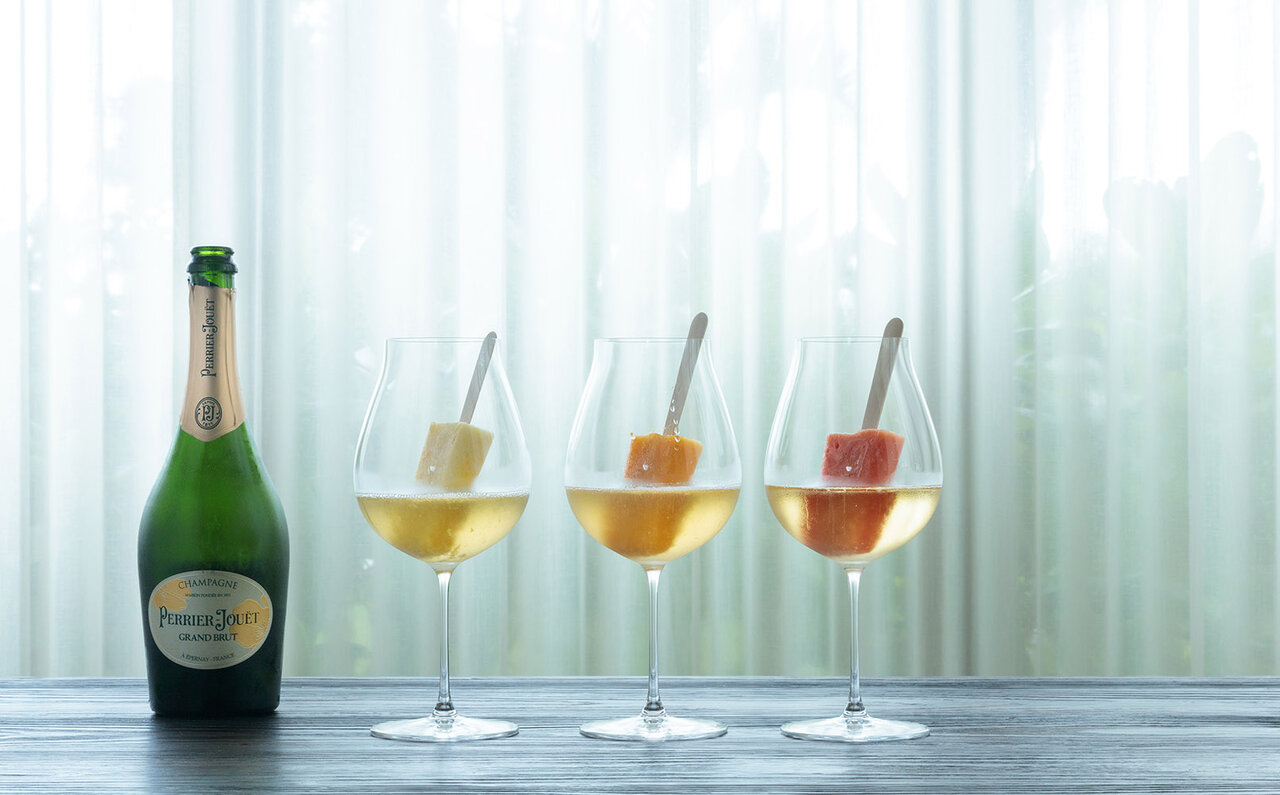 まるで千夜一夜物語。黄金色に煌めく石垣島の「ナイトプール」で大人時間を満喫！｜TRAVEL