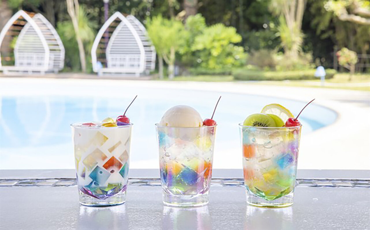 「大人の楽園」が幕張に出現。”オトナ女子”のためのナイトプールで南国気分｜HOTEL NEW OTANI