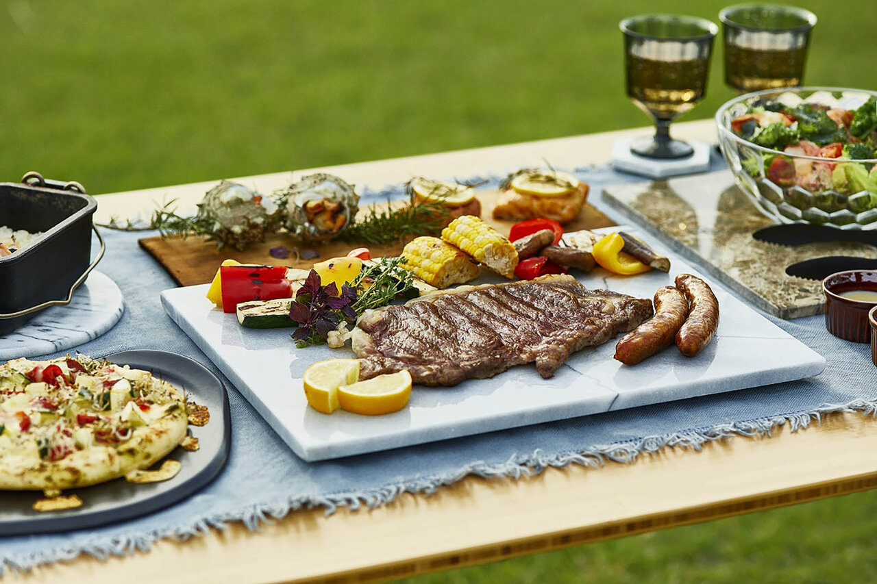 日本初！絶景を楽しめる、近未来デザインのトレーラーホテルがグランドオープン｜RIVIERA GROUP