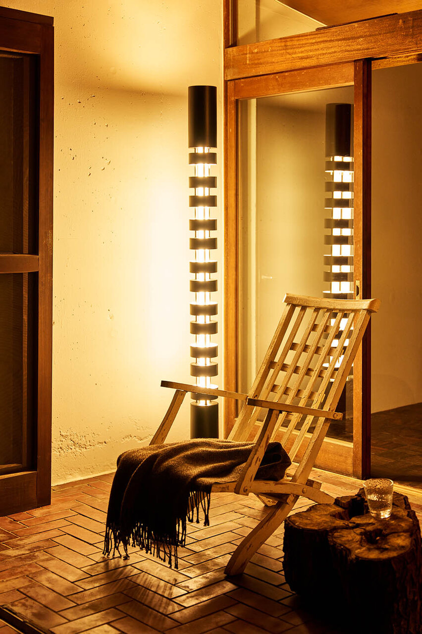 セルジュ・ムイユが1962年にデザインしたフロアランプシリーズを忠実に継承｜Editions Serge Mouille®