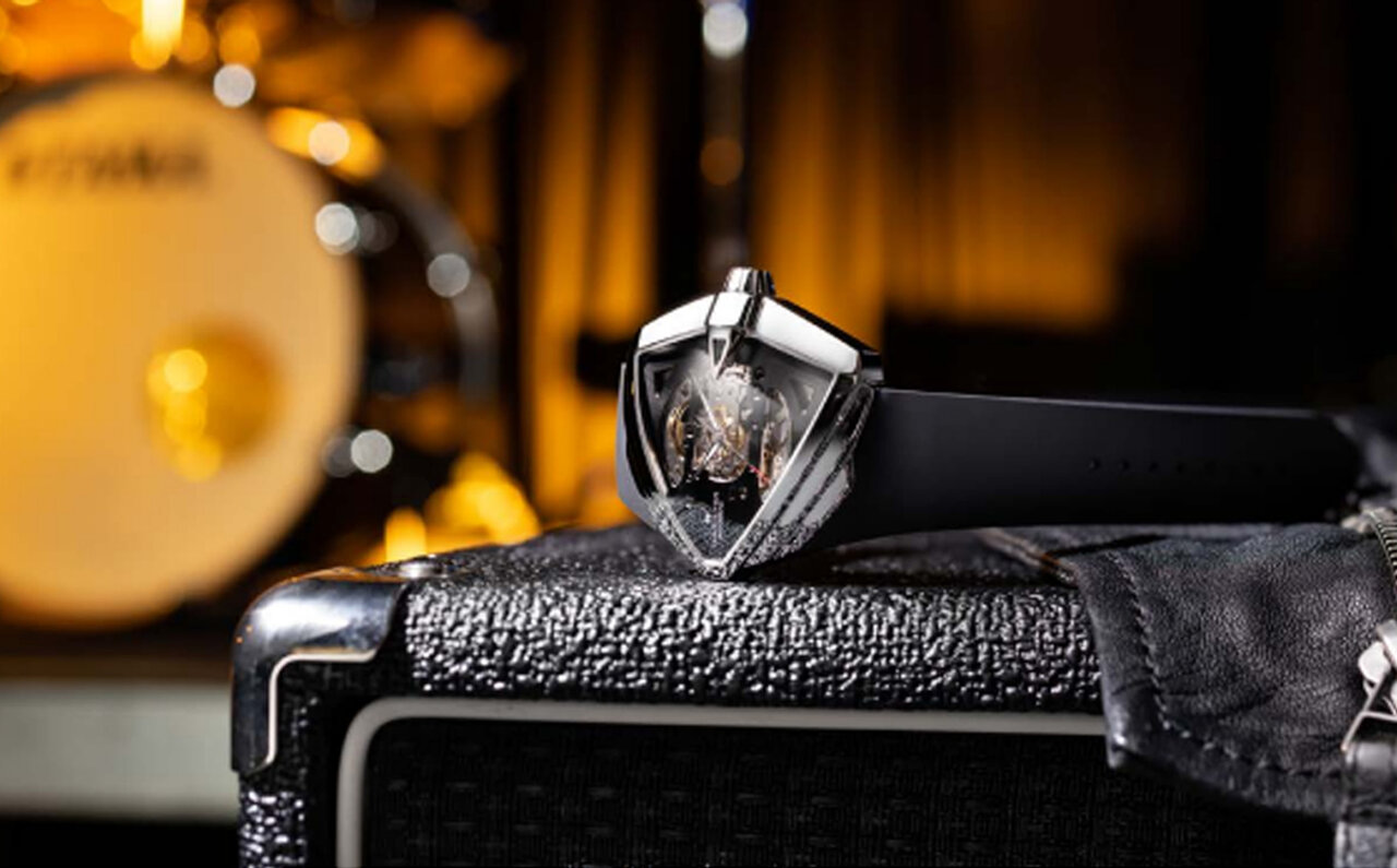 デザインのユニークさが光る「ベンチュラ」の新作モデルが登場|HAMILTON