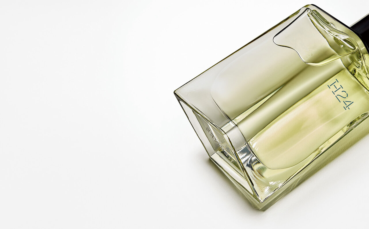 エルメスのメンズフレグランス「H24」からオー ド パルファムとスキンケア3種が登場｜HERMÈS