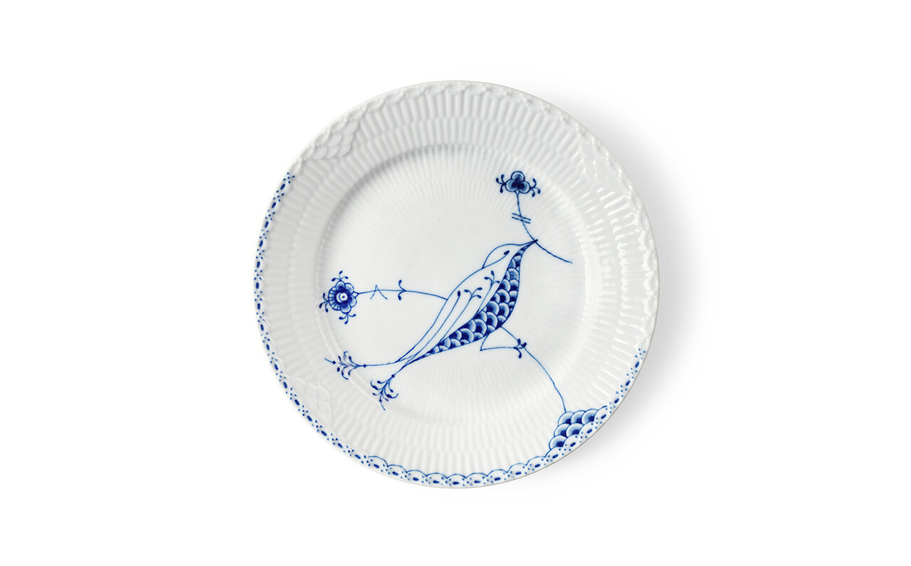 エレガントで遊び心が溢れる食卓に。白磁に描かれた自然の風景｜Royal Copenhagen