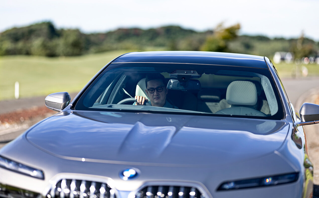 歌舞伎俳優 中村獅童が語る、新たなる時代を創造するラグジュアリーセダンBMW i7の魅力｜BMW